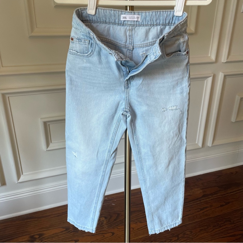 NWOT Girls Zara Jeans 11-12 Light Blue faded distressed adjustable waist
